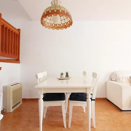 בית נופש Global Properties, Adosado En La Playa Con Piscina סגונטו